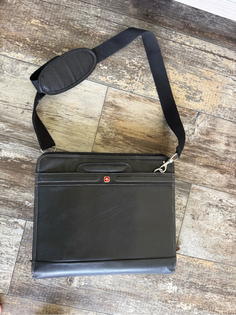 2 for $30 sale: Wegner Concept Zippered Padfolio black leather briefcase organiz